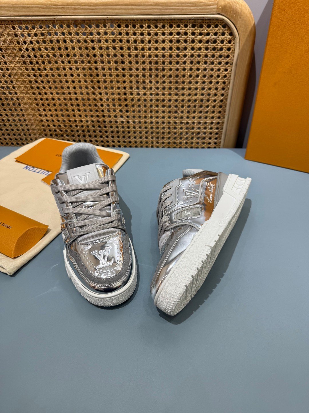 Sneakers Trainer 'Argent Chromé' — vue 24