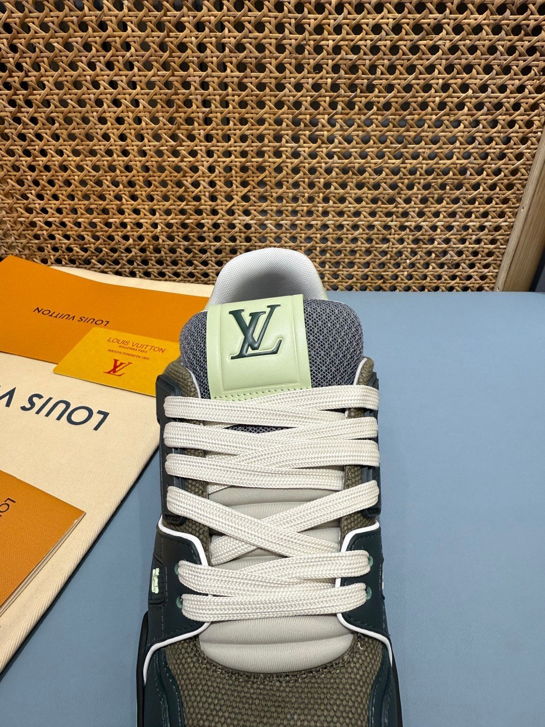 Sneakers Trainer 'Vert Menthe Noir' — vue 7