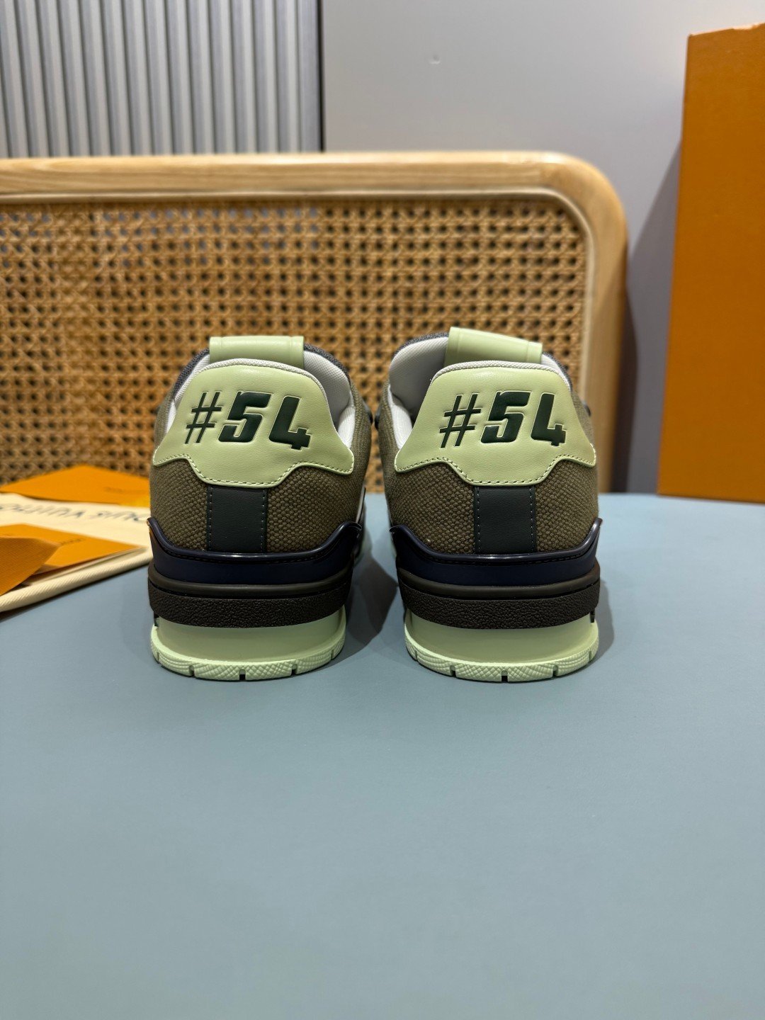 Sneakers Trainer 'Vert Menthe Noir' — vue 20
