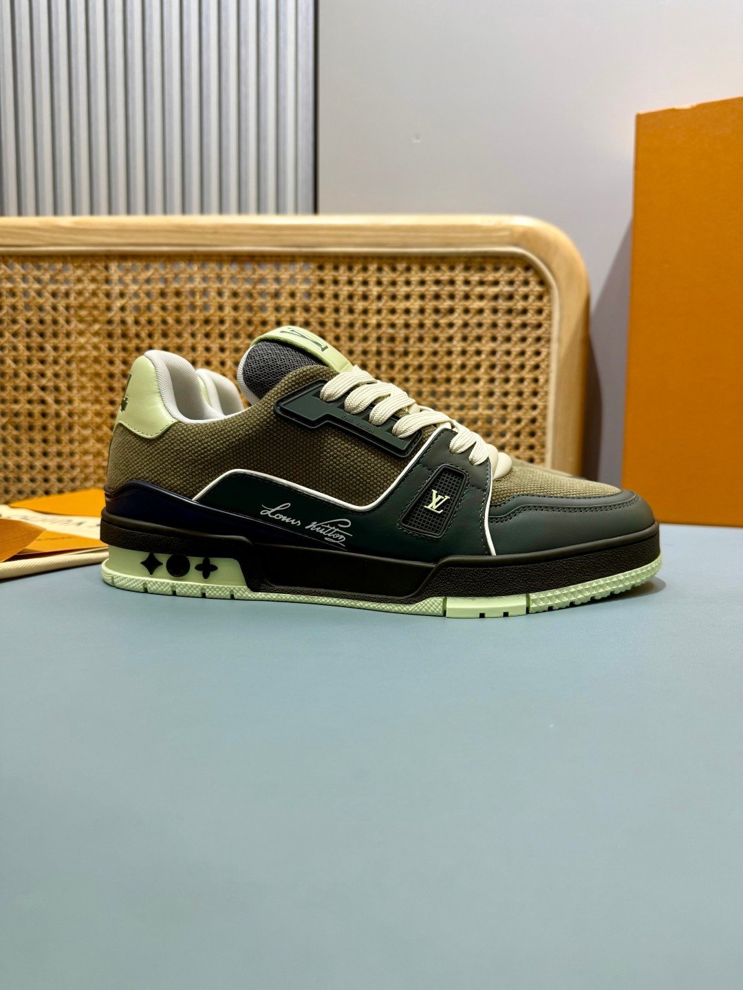 Sneakers Trainer 'Vert Menthe Noir' — vue 21
