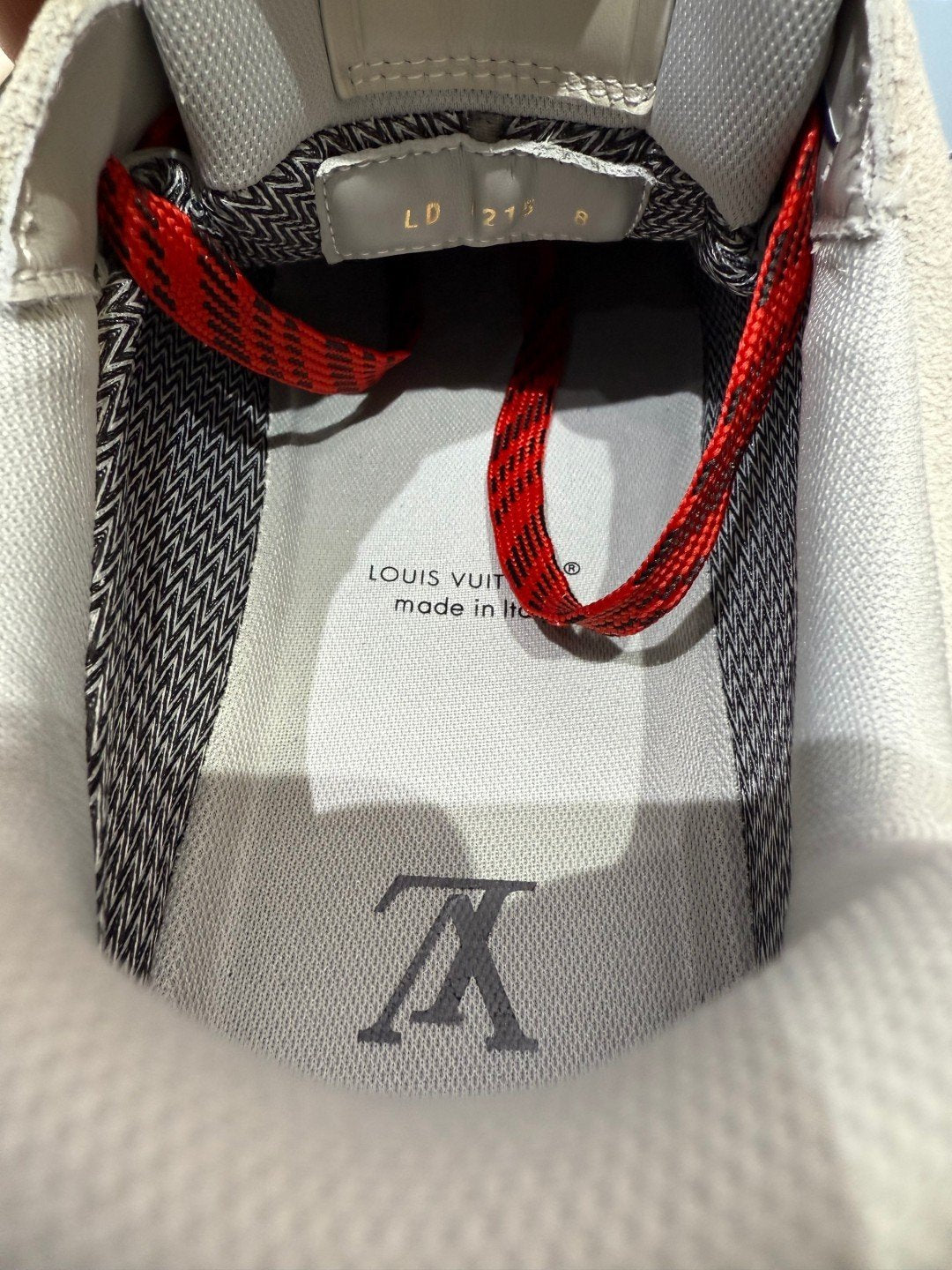 Sneakers Trainer 'Blanc Noir Rouge' — vue 6