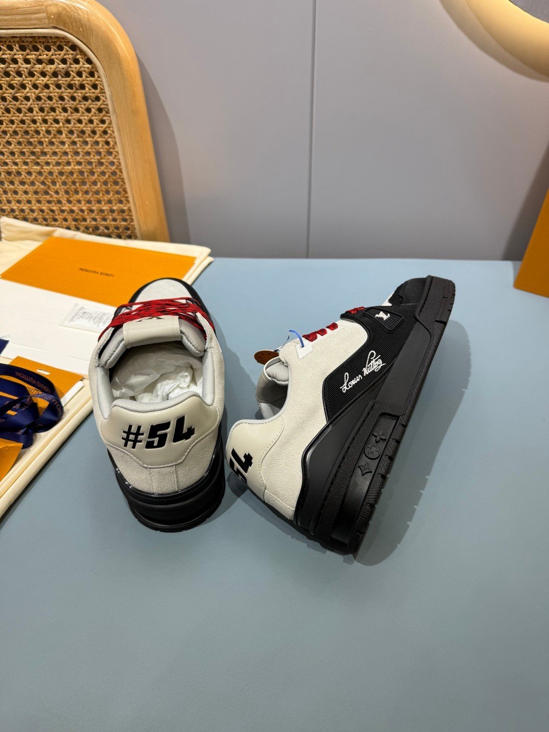 Sneakers Trainer 'Blanc Noir Rouge' — vue 24
