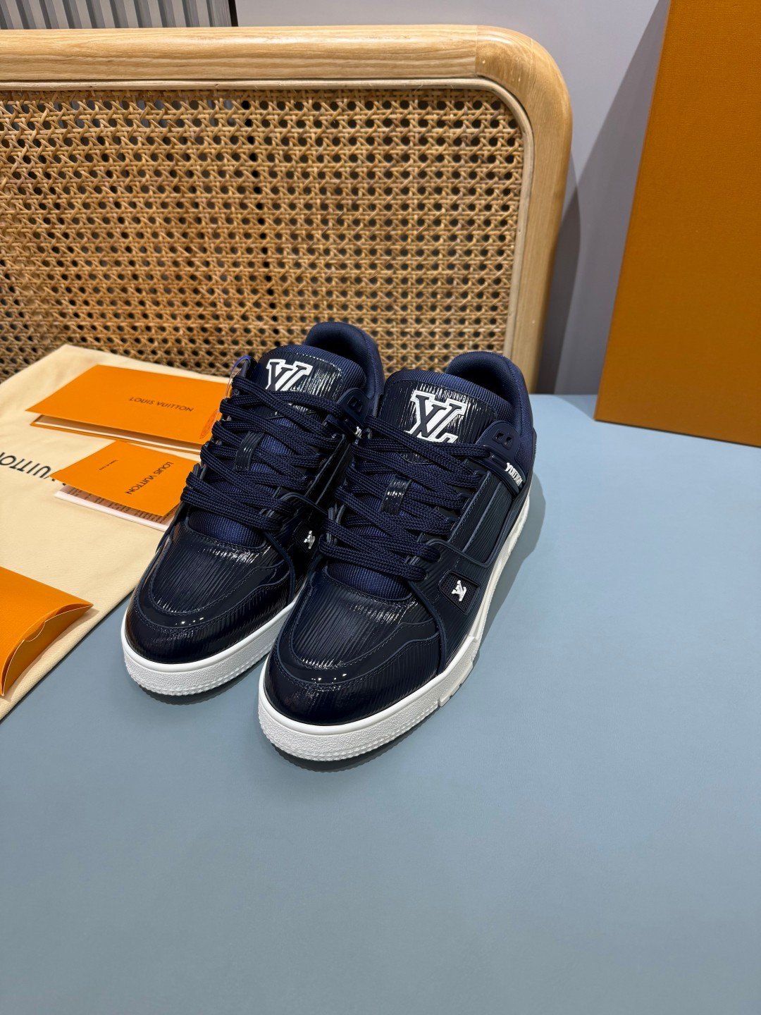 Sneakers Trainer 'Bleu Marine Verni' — vue 16