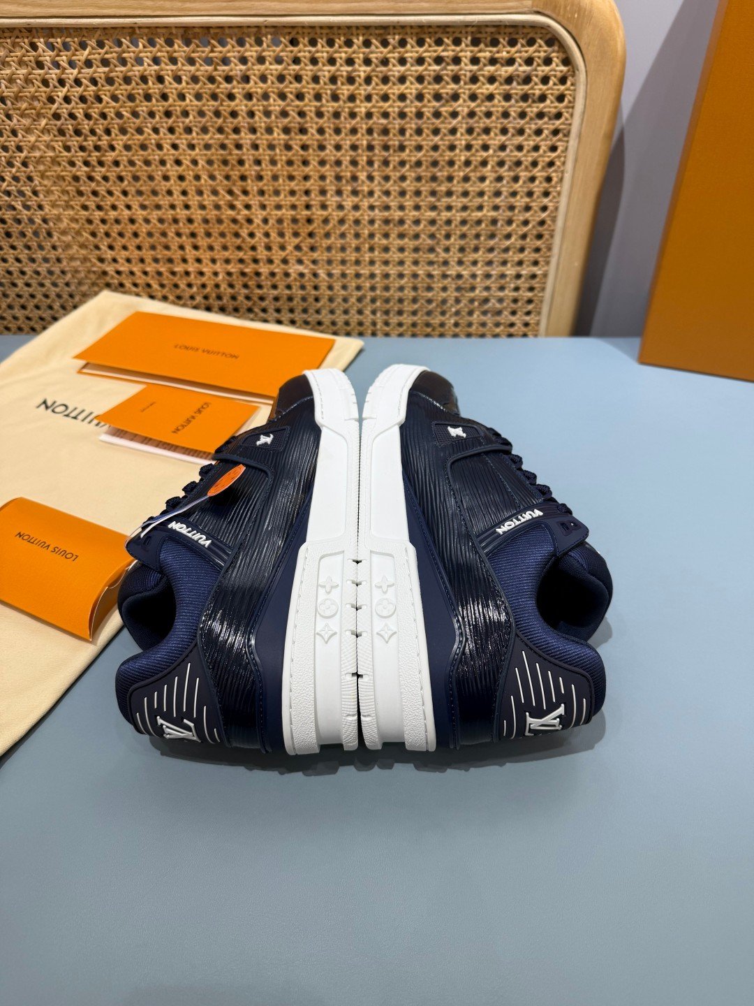Sneakers Trainer 'Bleu Marine Verni' — vue 20