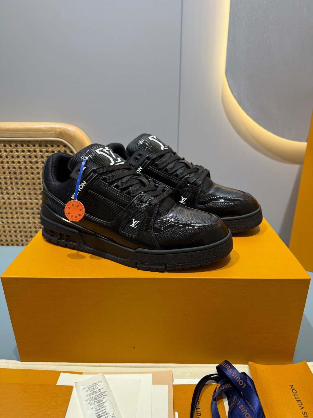 Sneakers Trainer 'Noir Verni'