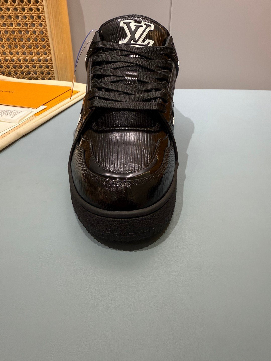 Sneakers Trainer 'Noir Verni' — vue 9