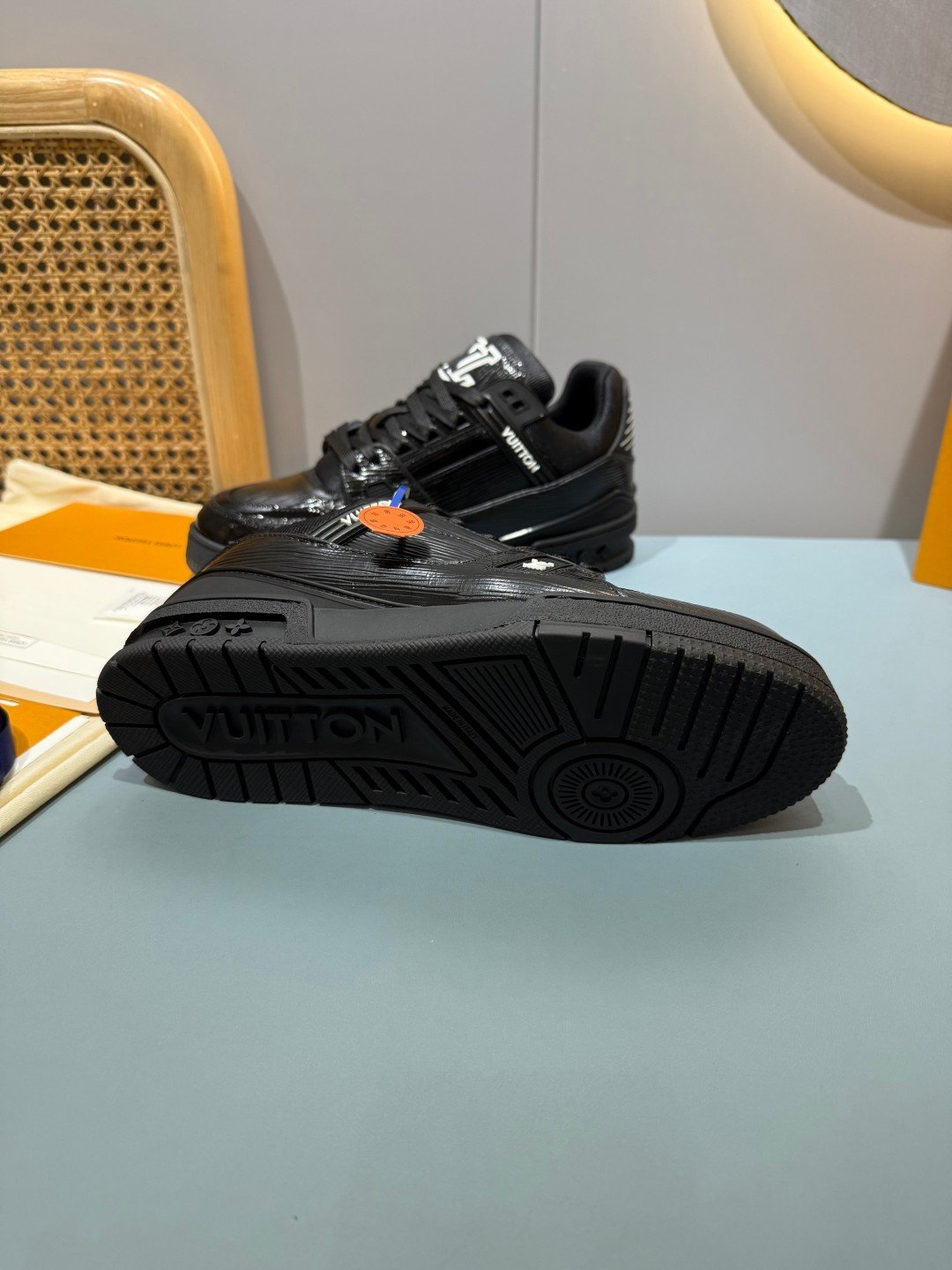 Sneakers Trainer 'Noir Verni' — vue 19