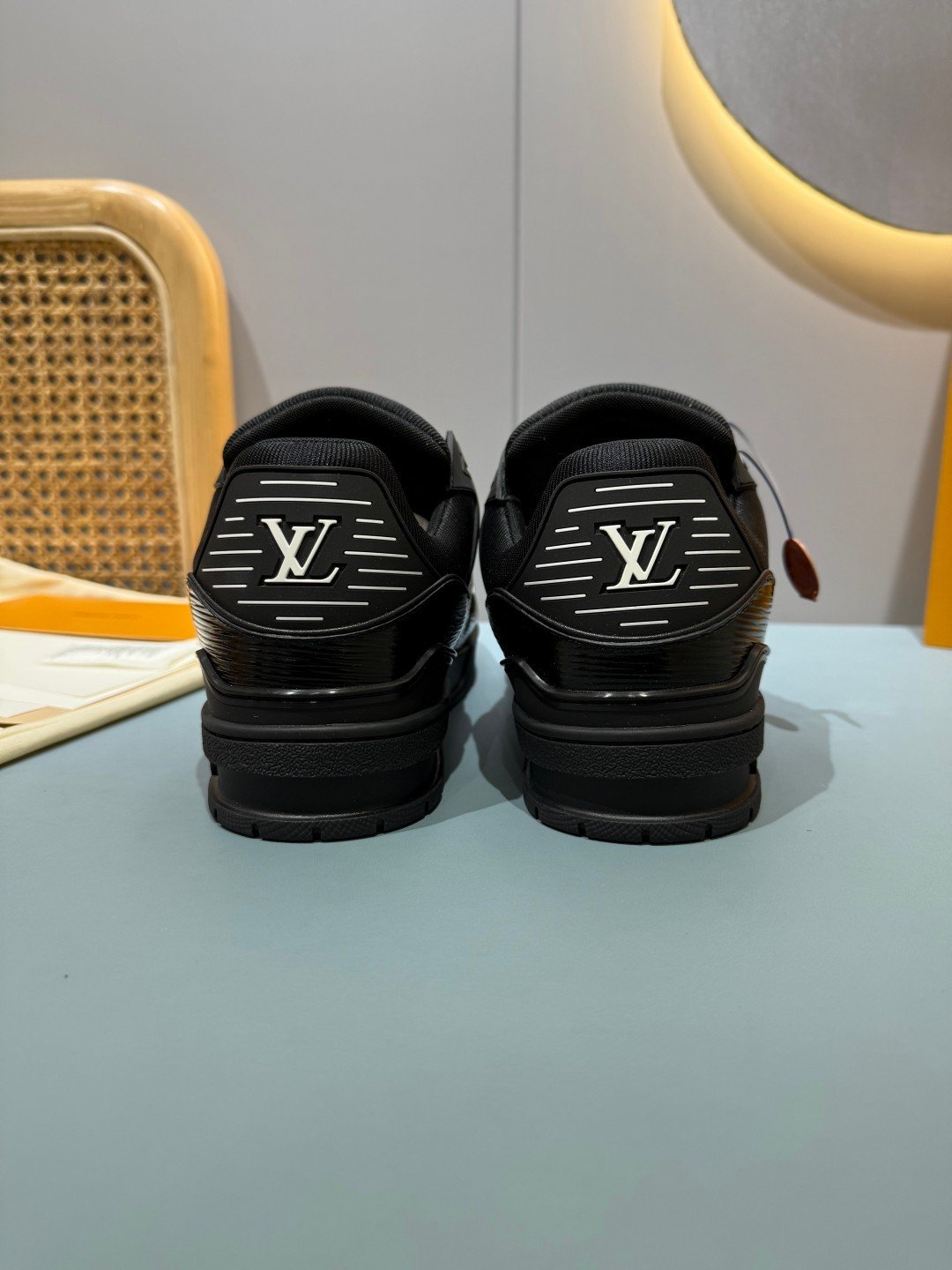 Sneakers Trainer 'Noir Verni' — vue 21