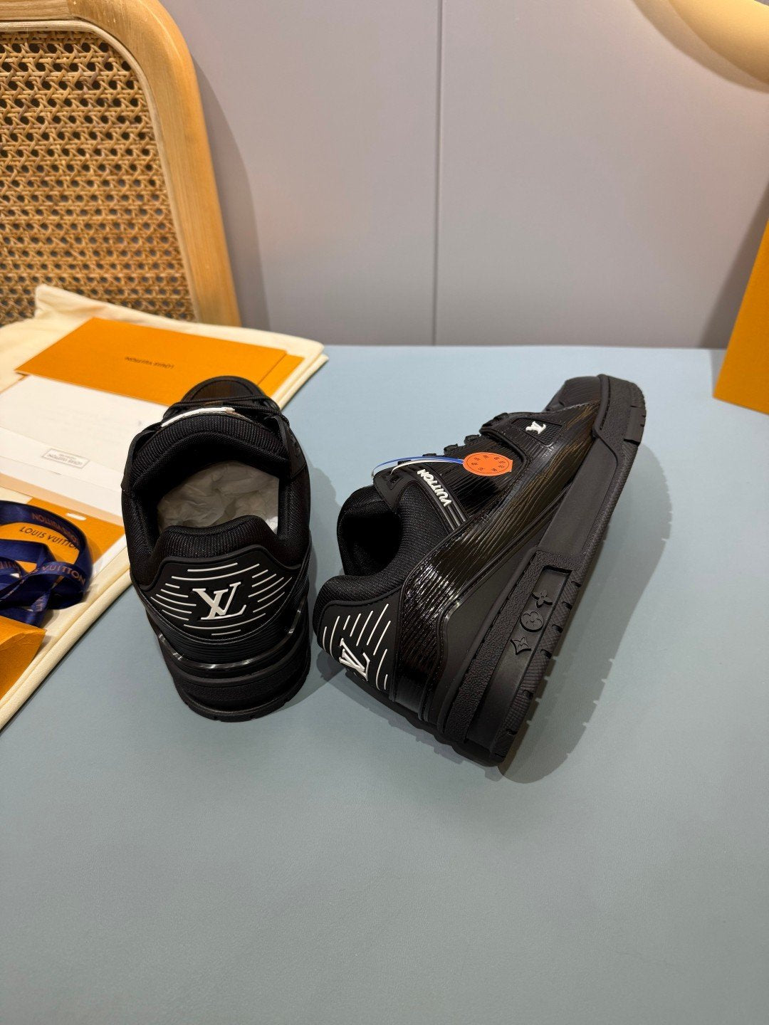 Sneakers Trainer 'Noir Verni' — vue 24
