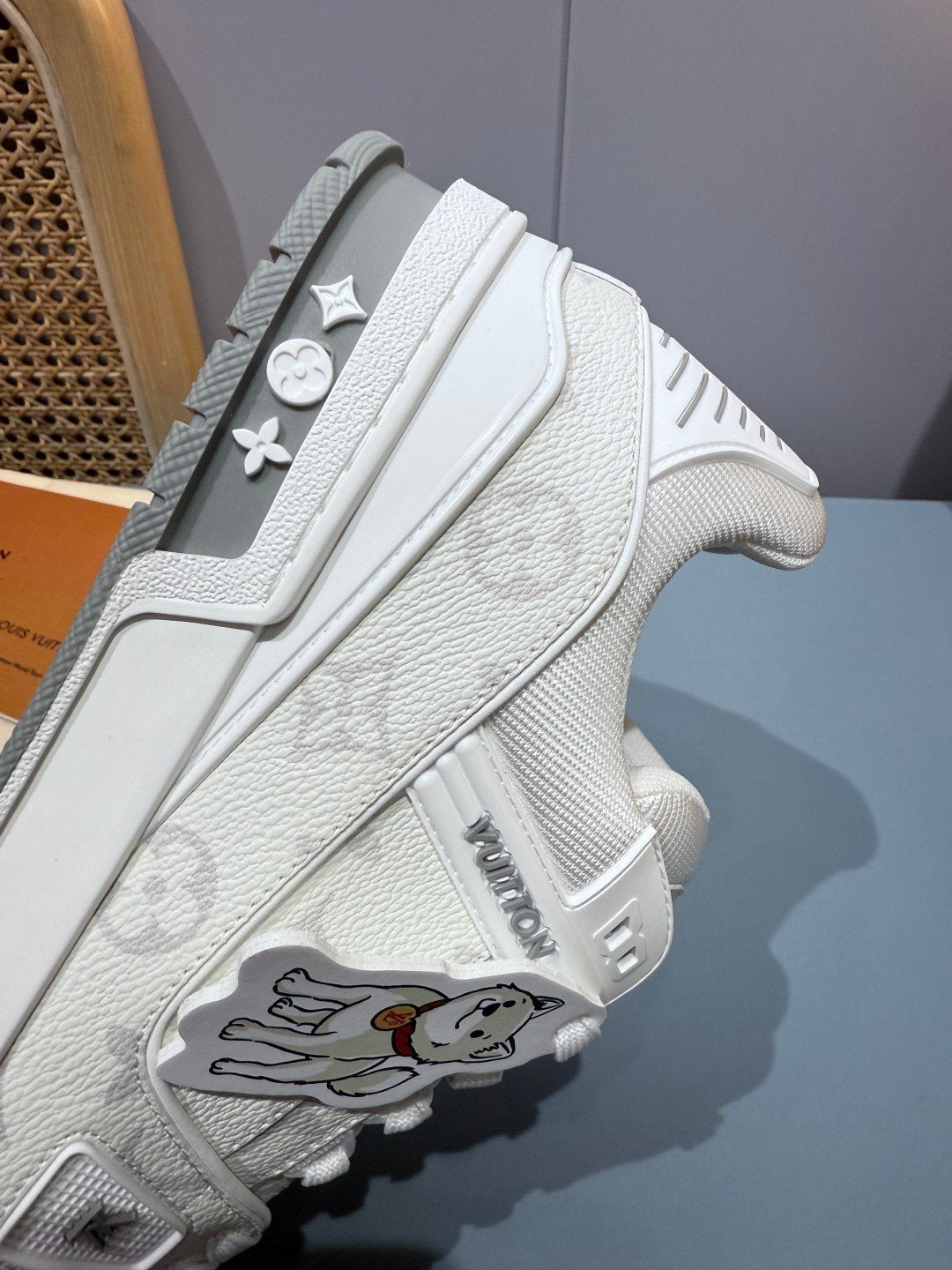Sneakers Trainer 'Blanc Graffiti' — vue 11