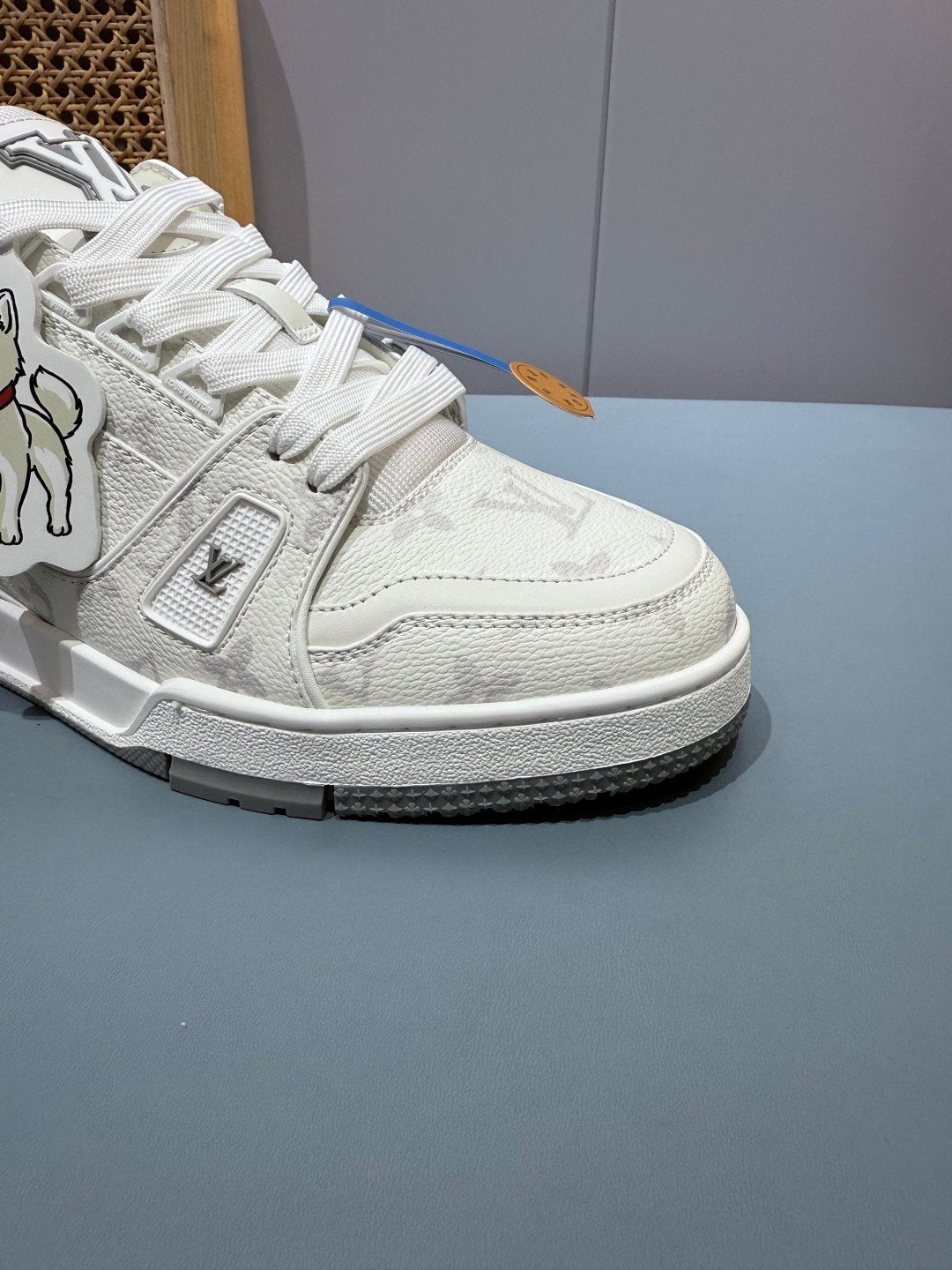 Sneakers Trainer 'Blanc Graffiti' — vue 12