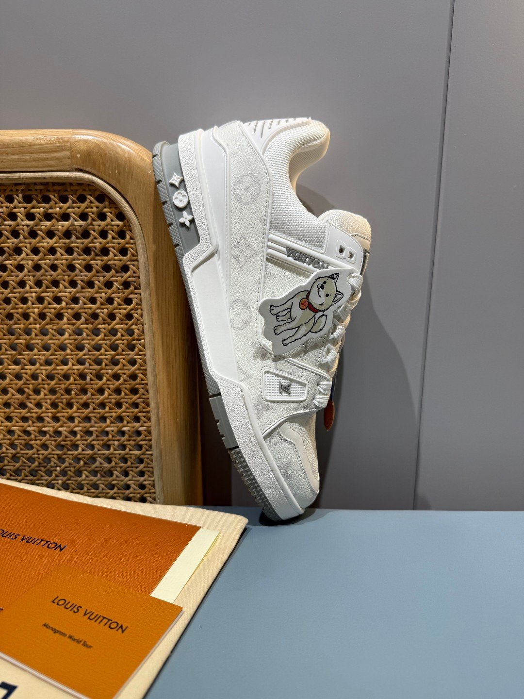 Sneakers Trainer 'Blanc Graffiti' — vue 13