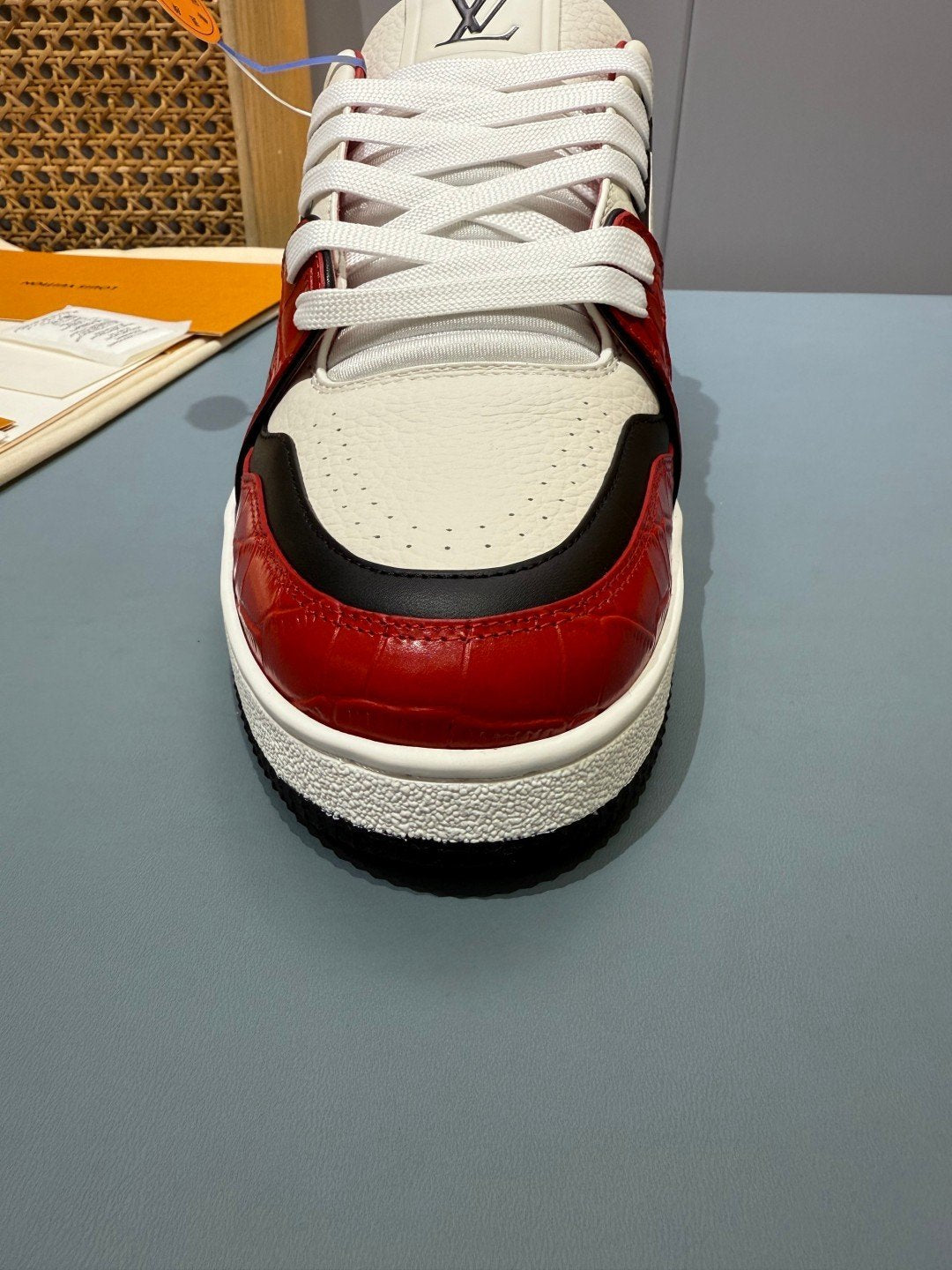 Sneakers Trainer 'Blanc Rouge Bordeaux' — vue 9