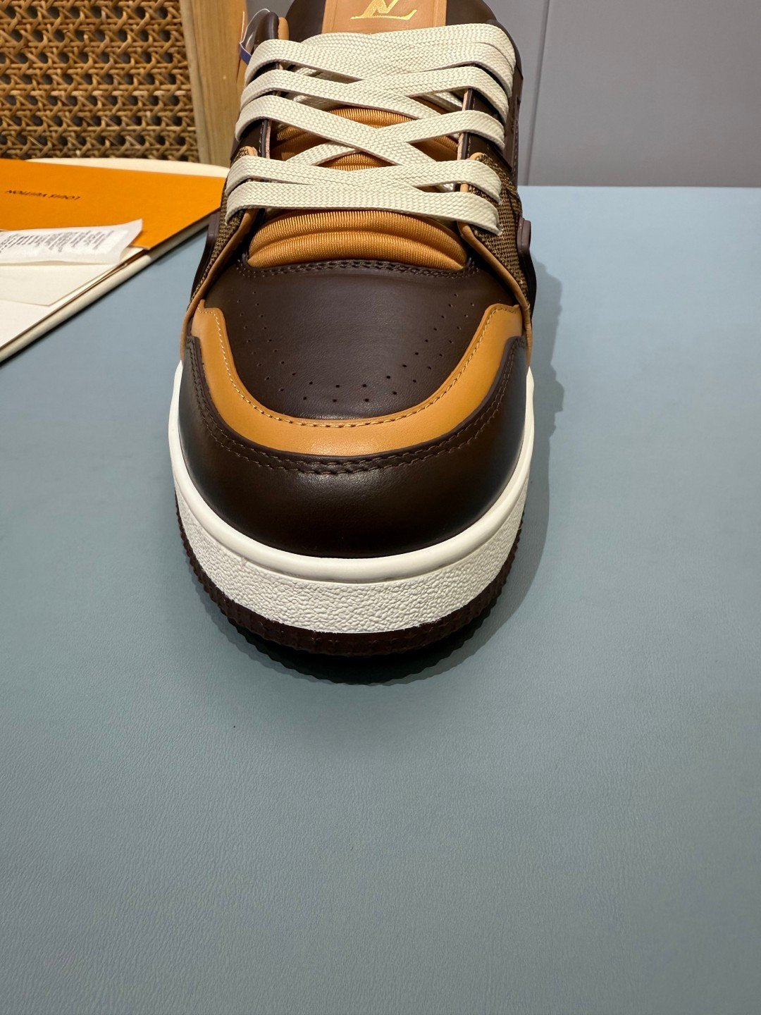 Sneakers Trainer 'Marron Orange Patch' — vue 9