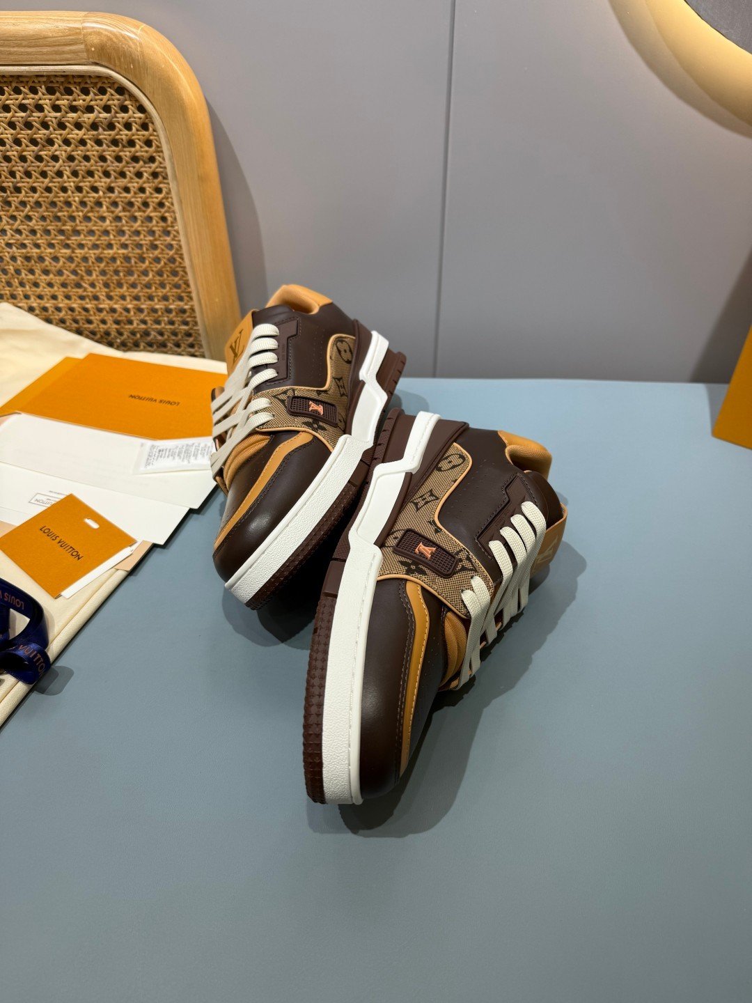 Sneakers Trainer 'Marron Orange Patch' — vue 15