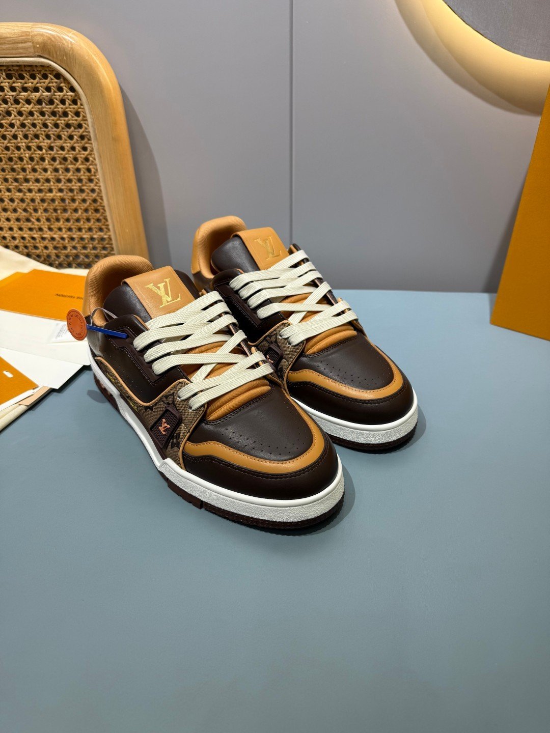 Sneakers Trainer 'Marron Orange Patch' — vue 17