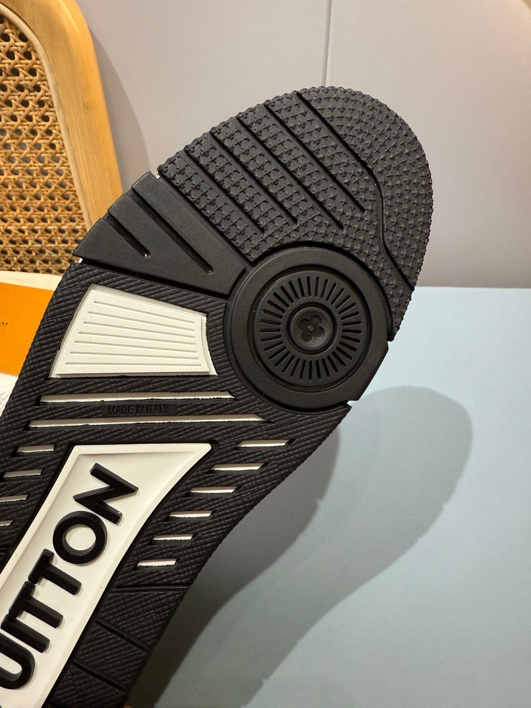 Sneakers Trainer 'Blanc Noir Patch' — vue 8