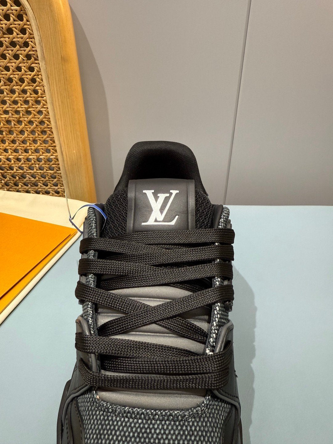 Sneakers Trainer 'Noir Mat Patch' — vue 8