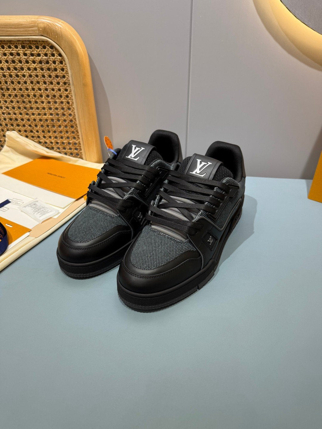 Sneakers Trainer 'Noir Mat Patch' — vue 16