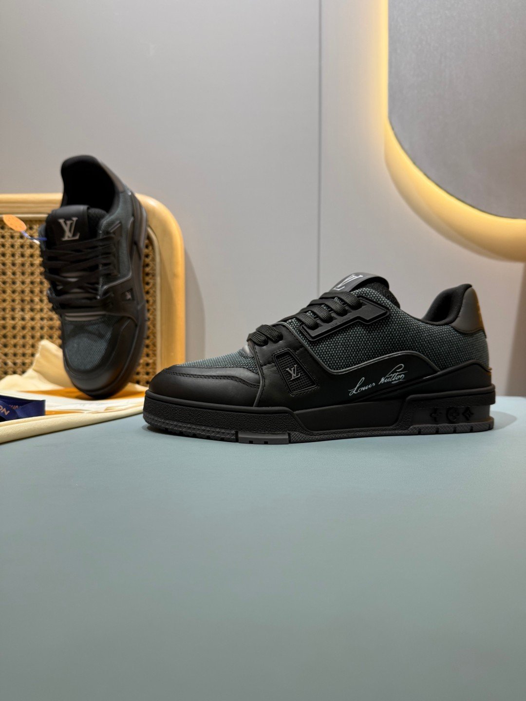 Sneakers Trainer 'Noir Mat Patch' — vue 25