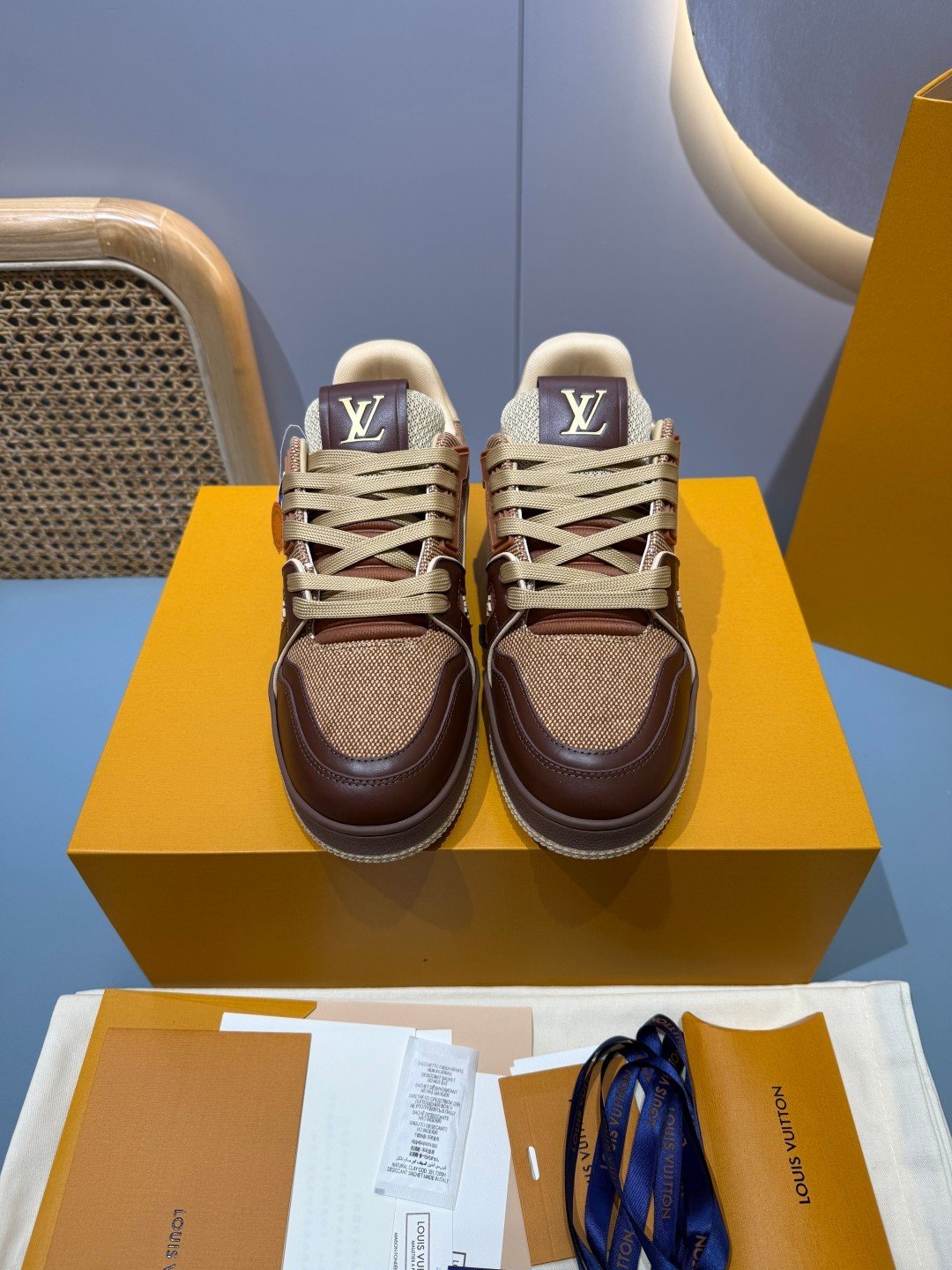 Sneakers Trainer 'Marron Patch' — vue 4