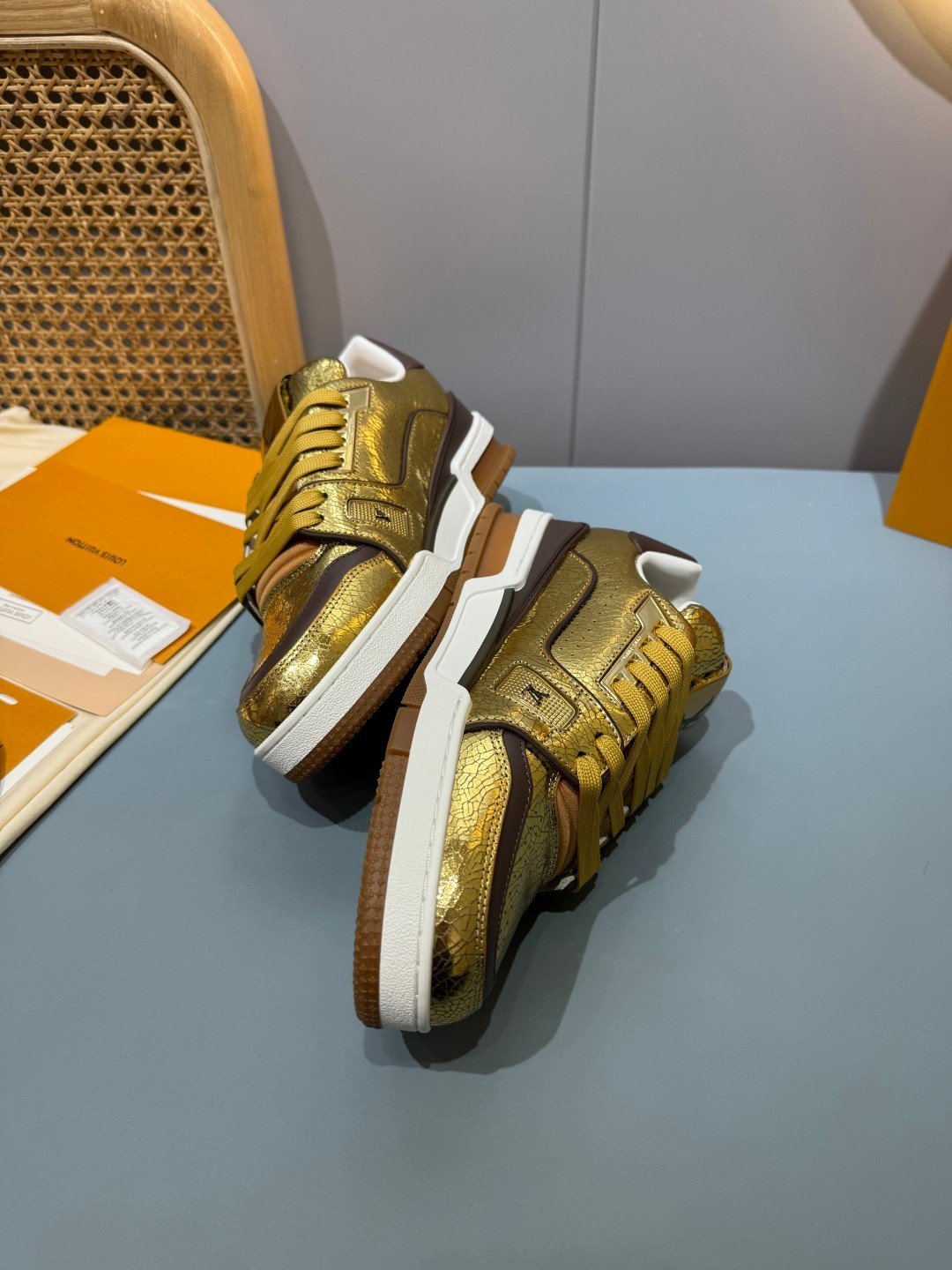 Sneakers Trainer 'Or Métallisé' — vue 15