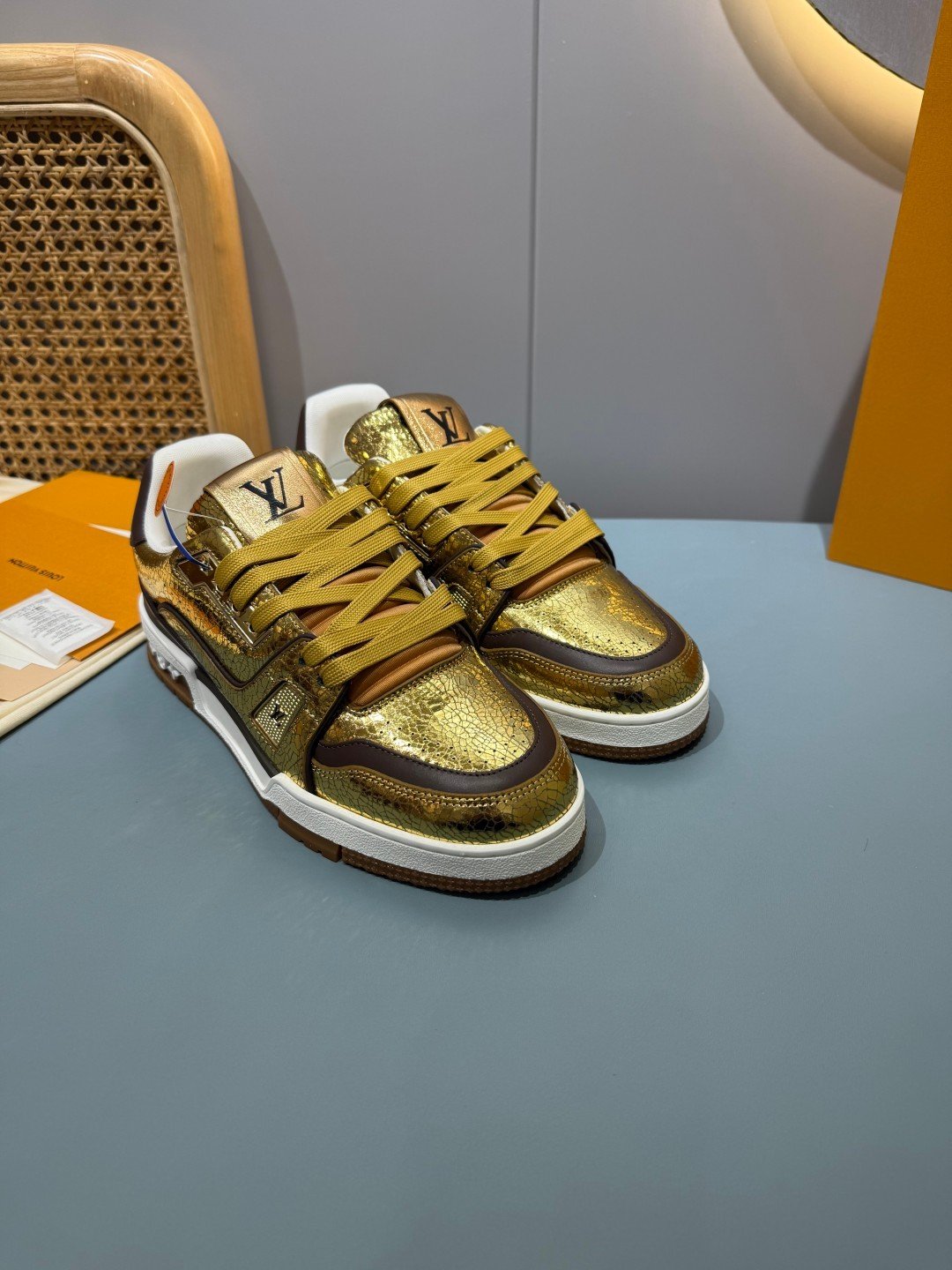 Sneakers Trainer 'Or Métallisé' — vue 17