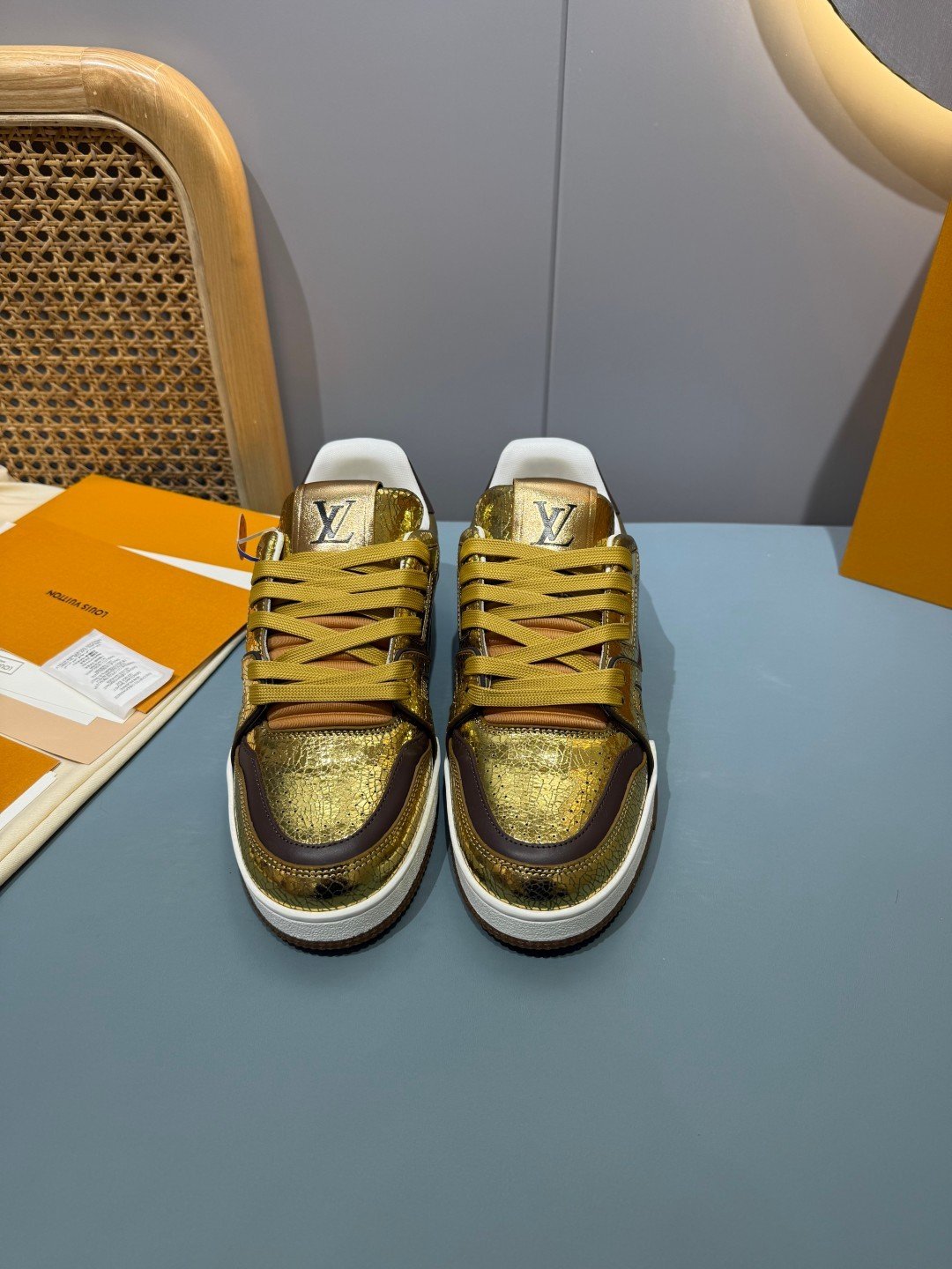 Sneakers Trainer 'Or Métallisé' — vue 18
