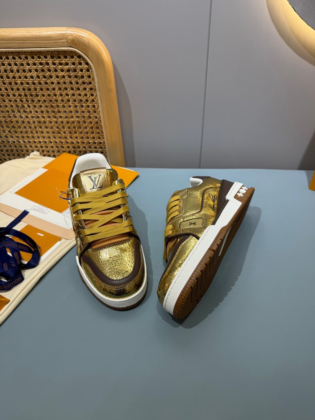 Sneakers Trainer 'Or Métallisé' — vue 26