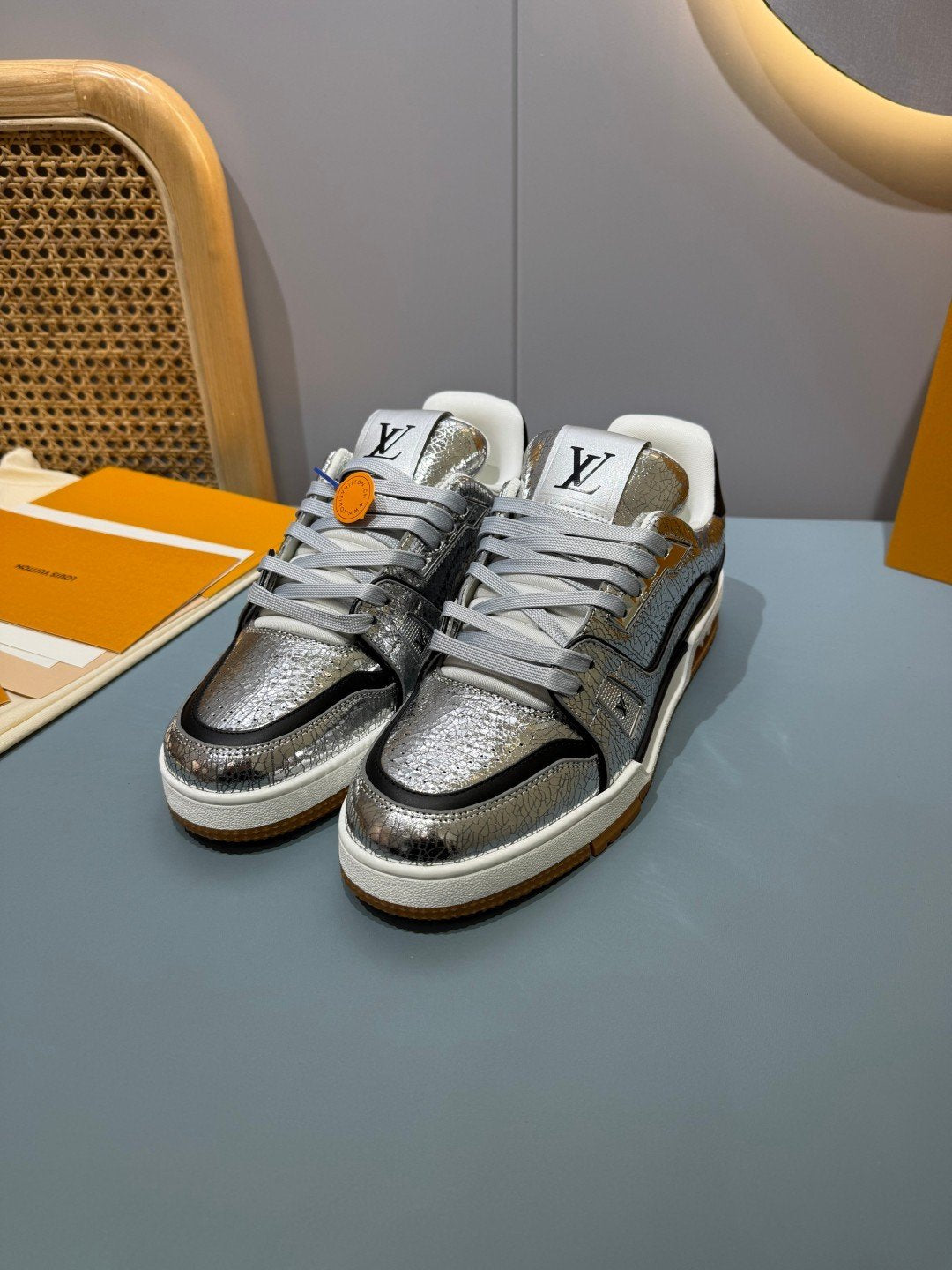 Sneakers Trainer 'Argent Miroir' — vue 17