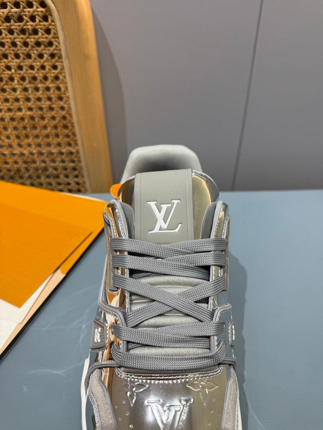 Sneakers Trainer 'Gris Métallisé' — vue 8