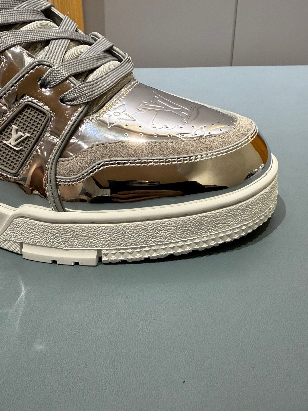 Sneakers Trainer 'Gris Métallisé' — vue 13