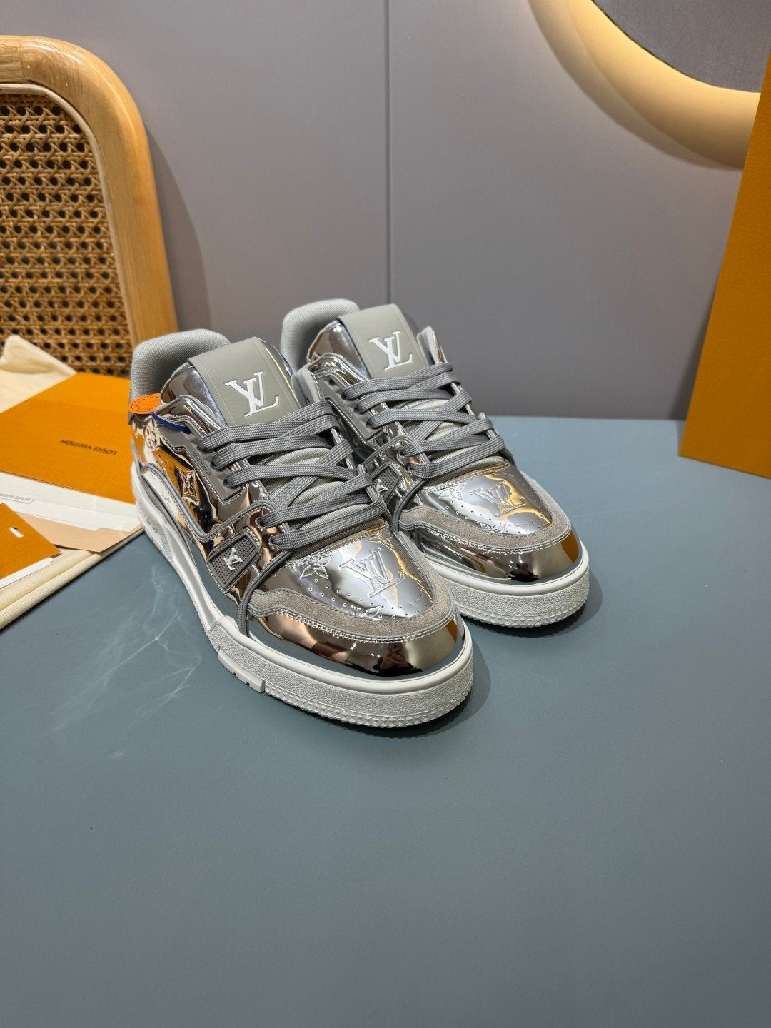 Sneakers Trainer 'Gris Métallisé' — vue 17