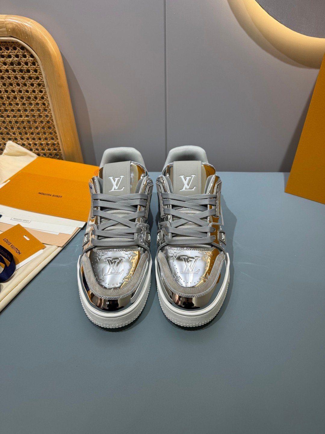 Sneakers Trainer 'Gris Métallisé' — vue 18