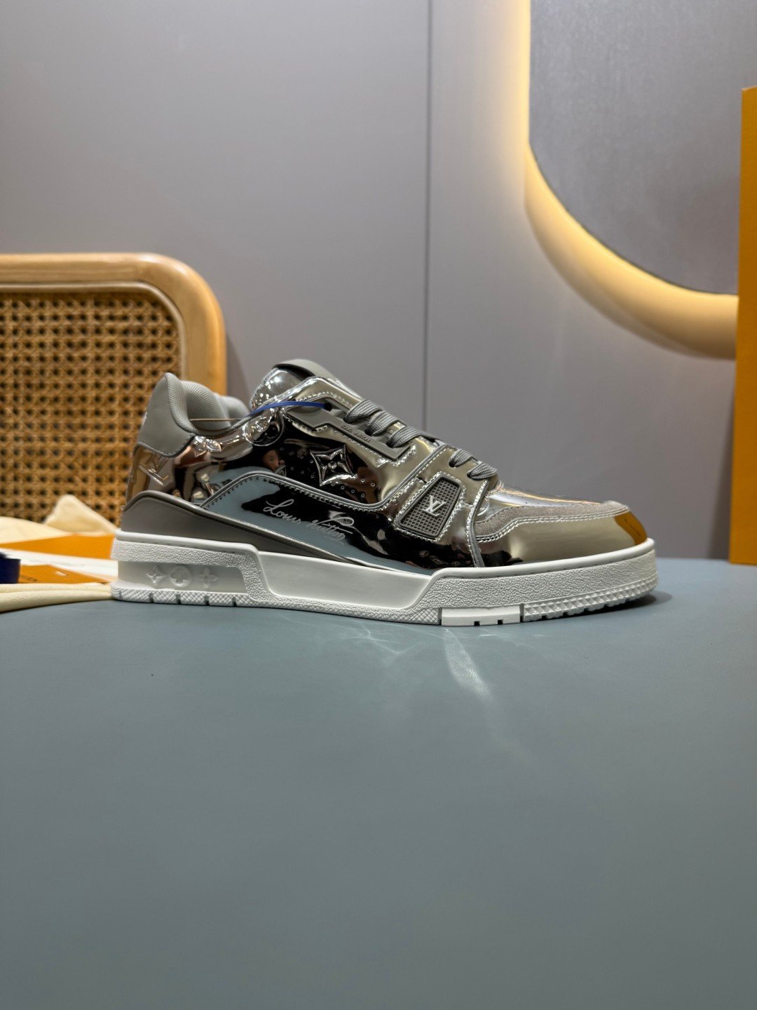Sneakers Trainer 'Gris Métallisé' — vue 22