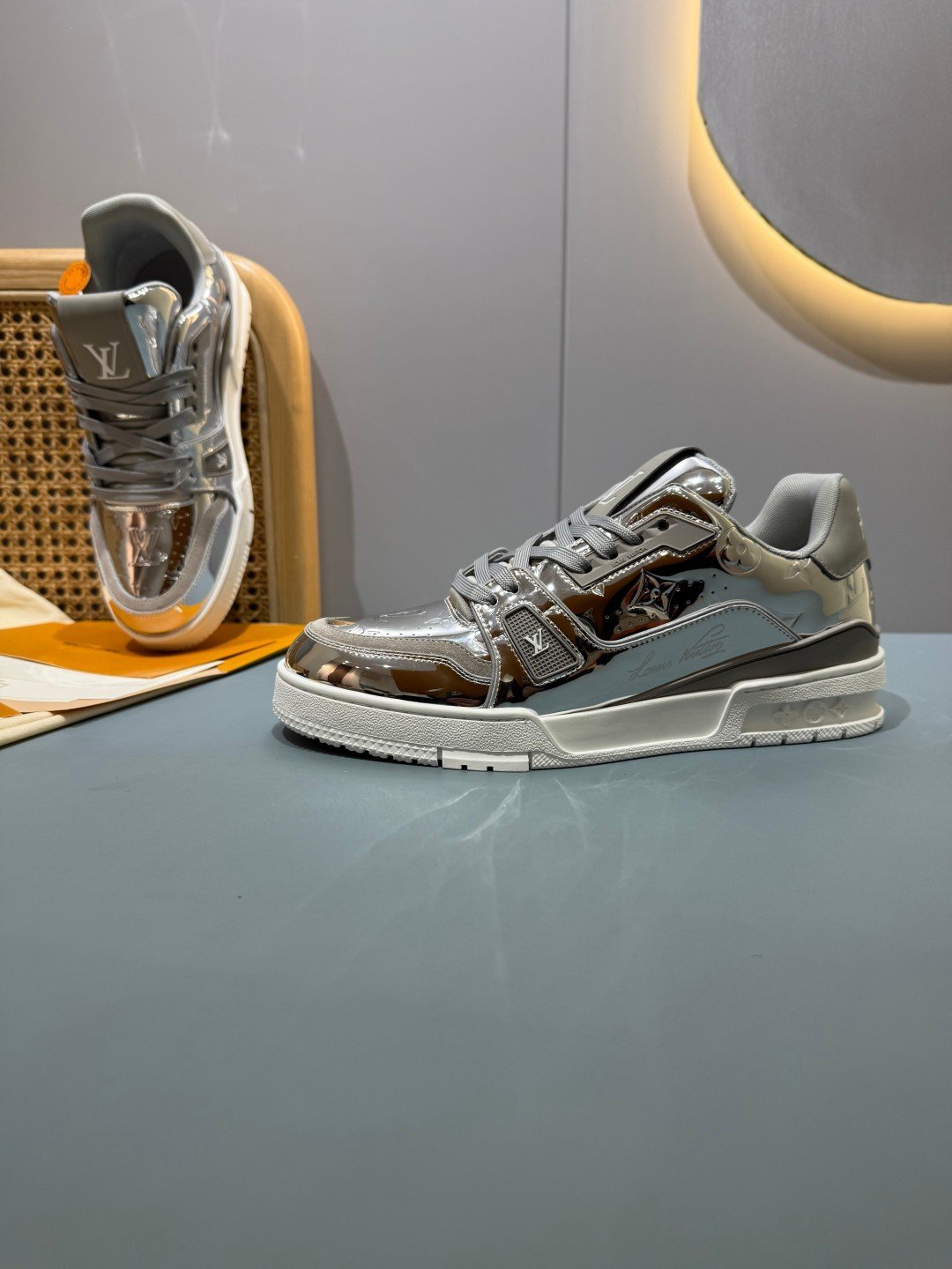 Sneakers Trainer 'Gris Métallisé' — vue 25