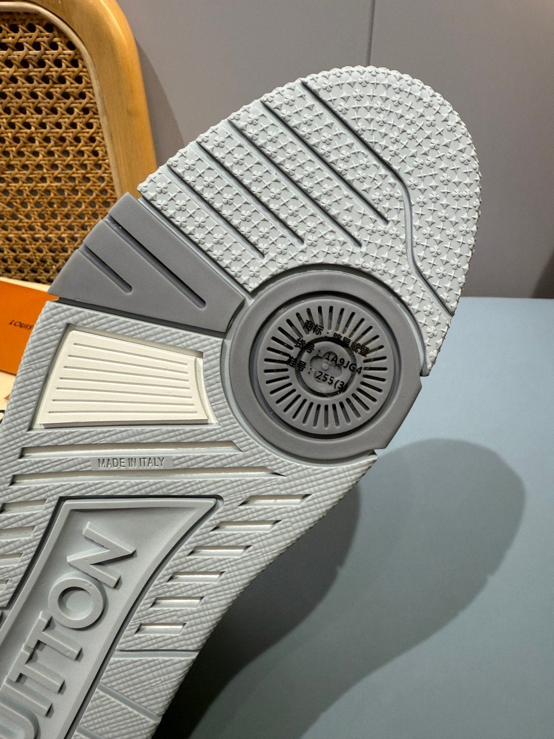 Sneakers Trainer 'Blanc Gris Orange' — vue 6