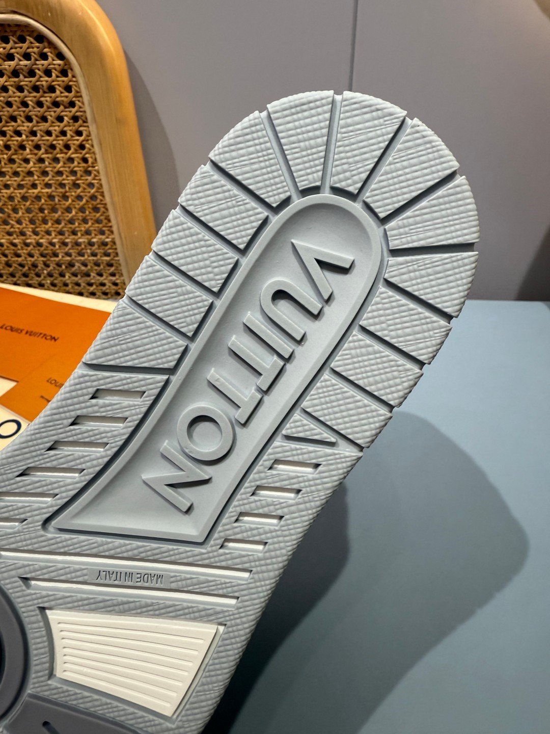 Sneakers Trainer 'Blanc Gris Orange' — vue 10