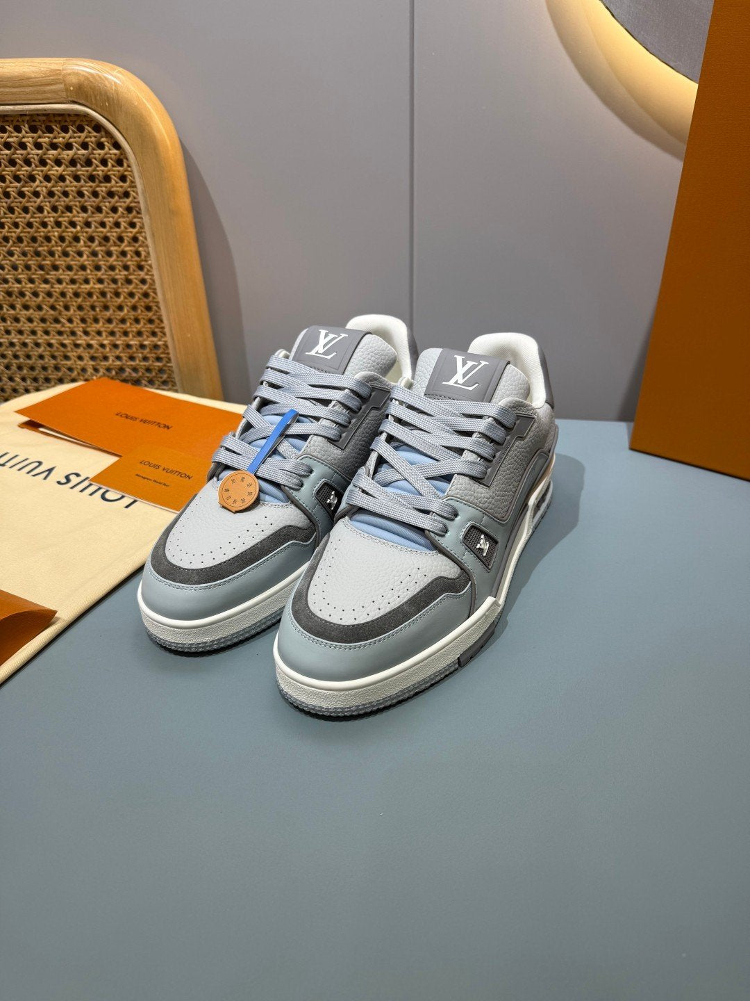 Sneakers Trainer 'Blanc Gris Orange' — vue 15
