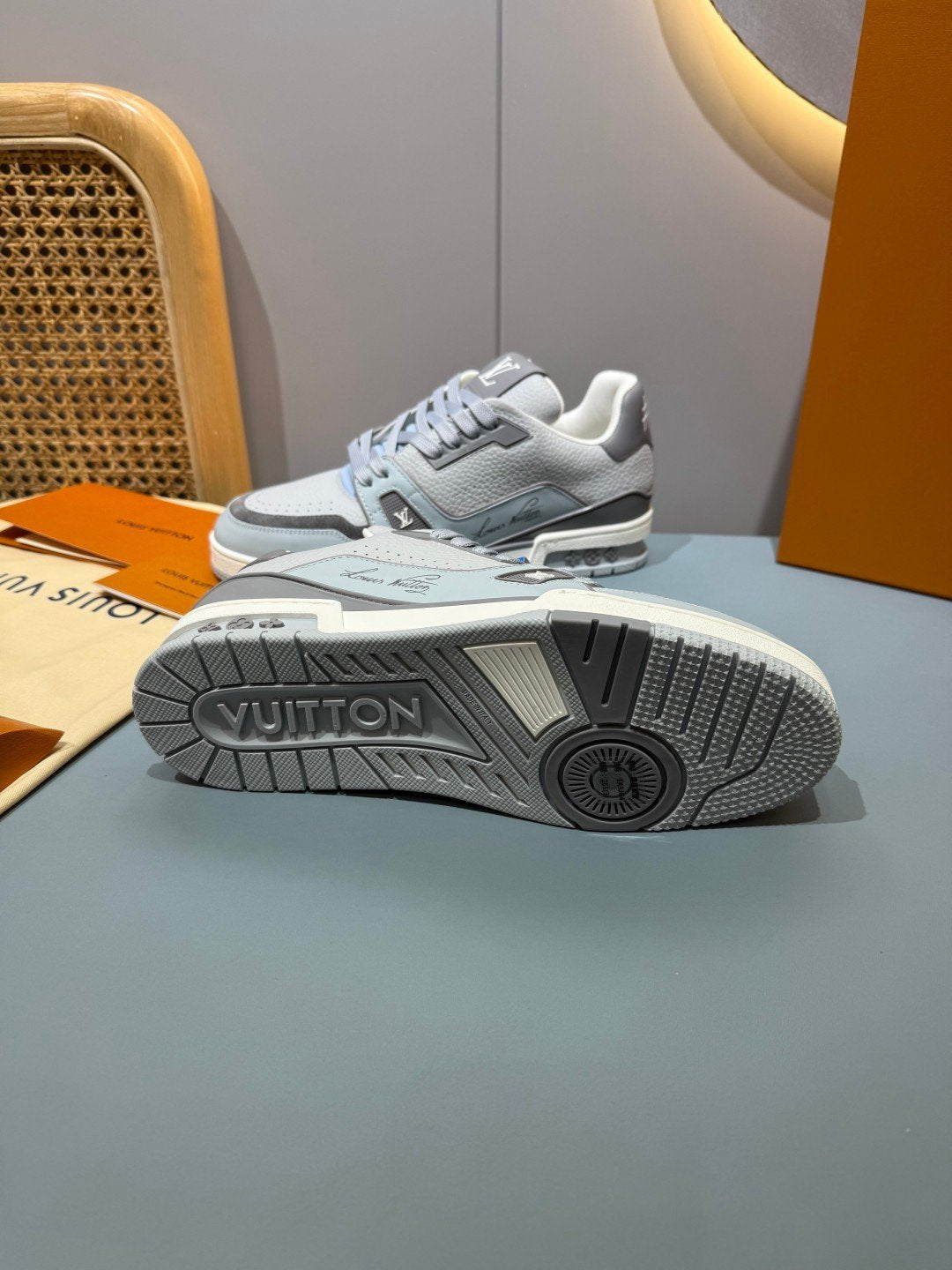 Sneakers Trainer 'Blanc Gris Orange' — vue 18