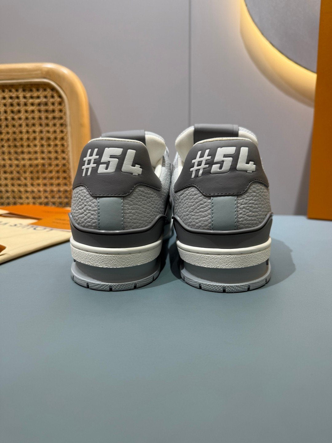 Sneakers Trainer 'Blanc Gris Orange' — vue 20
