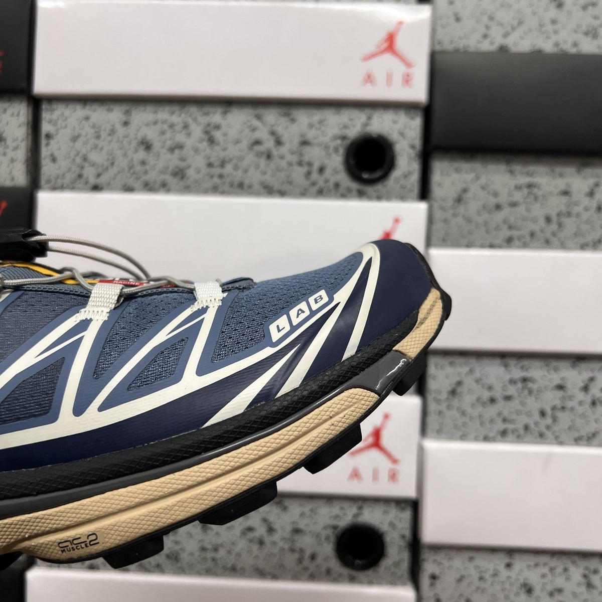 Sneakers XT-6 'Navy Blazer Gold' — vue 8