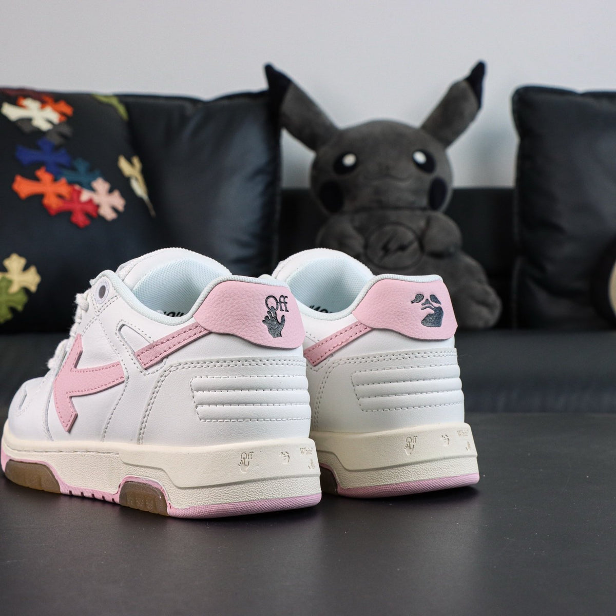 Off-White Out Of Office 'Blanc Rose' — vue 16