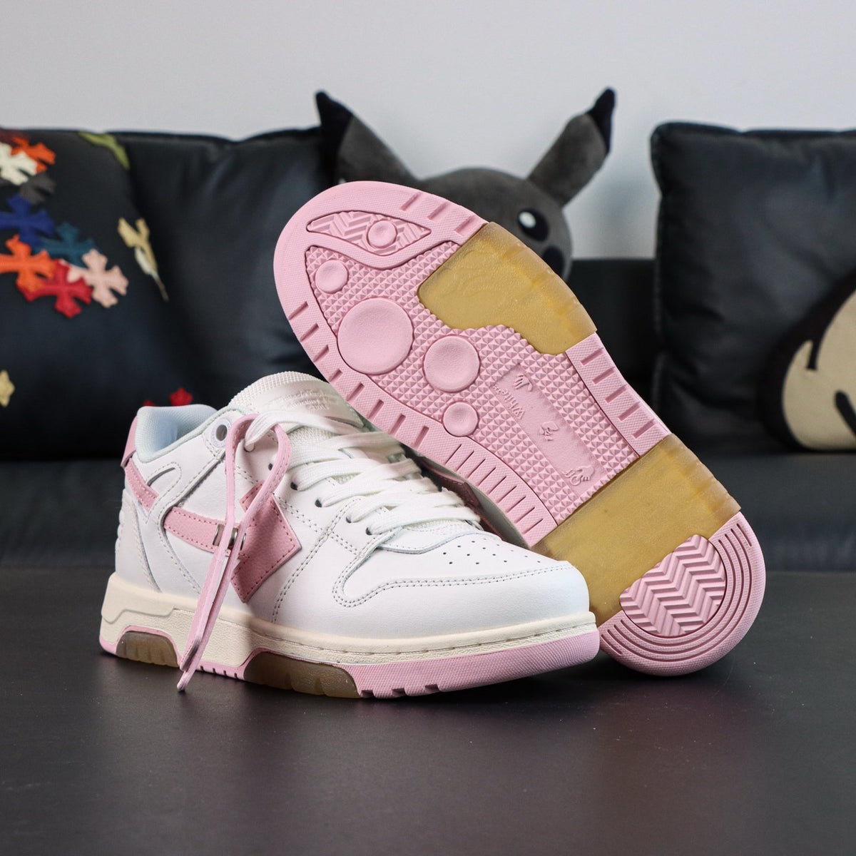 Off-White Out Of Office 'Blanc Rose' — vue 18