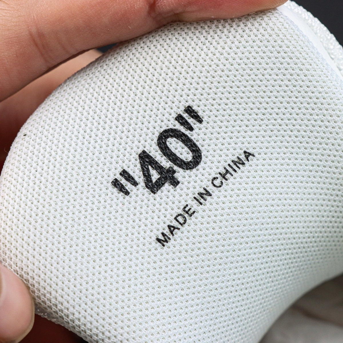 Off-White Out Of Office 'Blanc Kaki' — vue 2