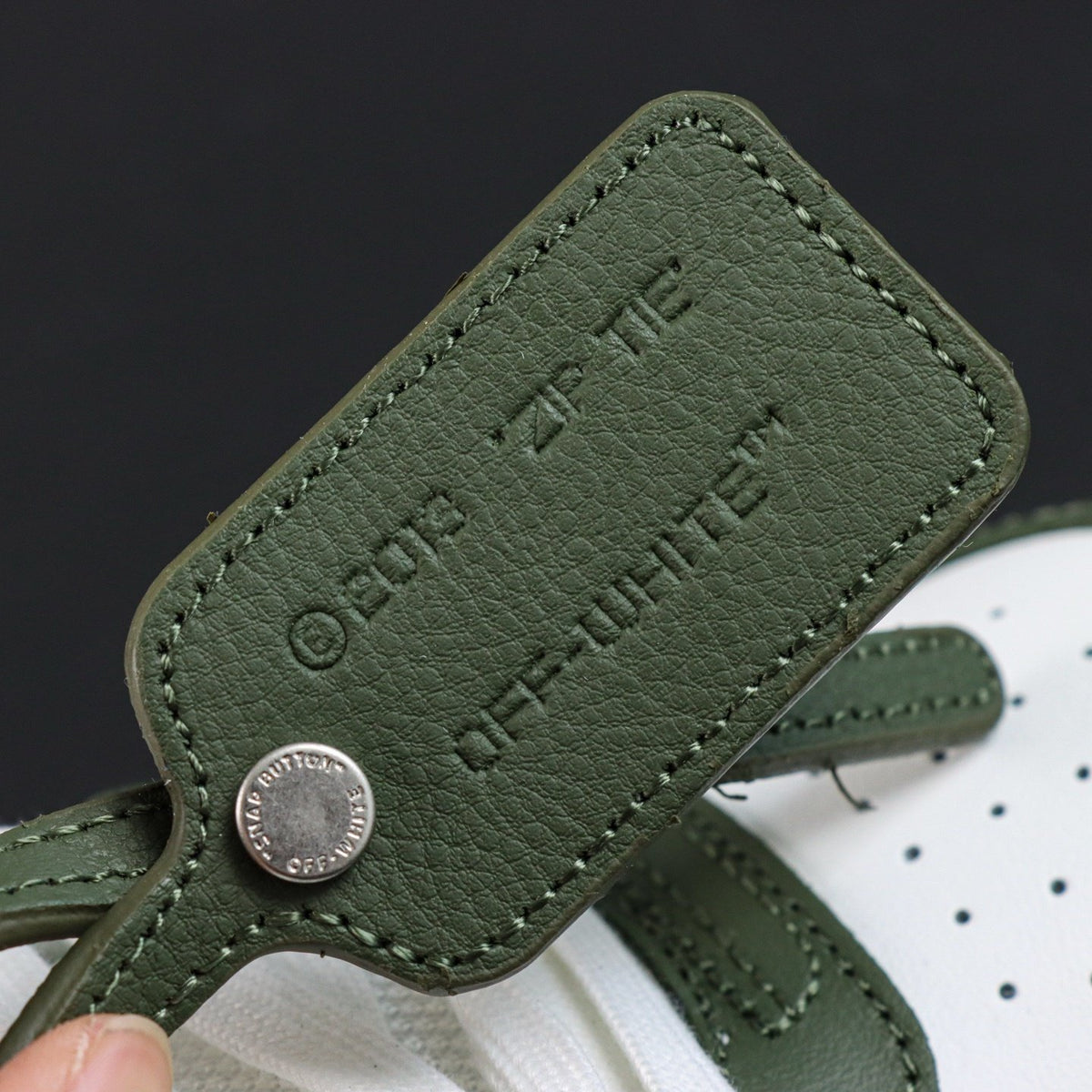 Off-White Out Of Office 'Blanc Kaki' — vue 3