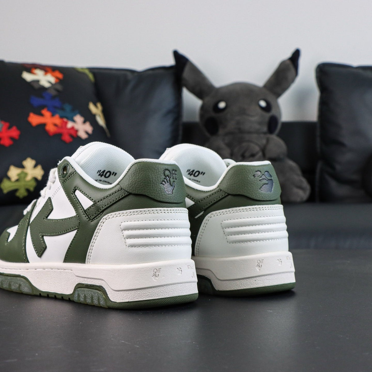 Off-White Out Of Office 'Blanc Kaki' — vue 15