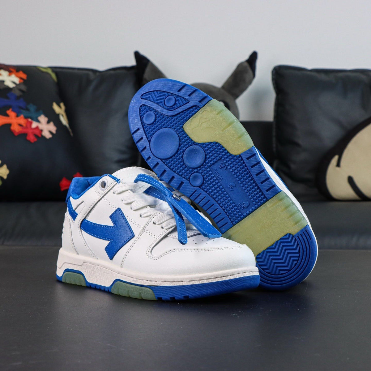 Off-White Out Of Office 'Blanc Bleu Roi' — vue 17