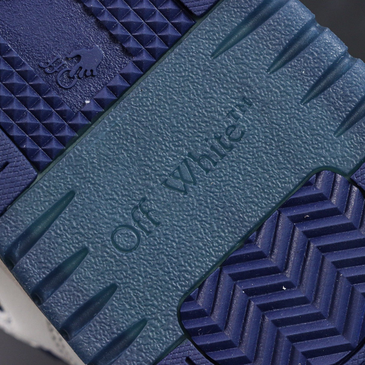 Off-White Out Of Office 'Blanc Bleu Nuit' — vue 6