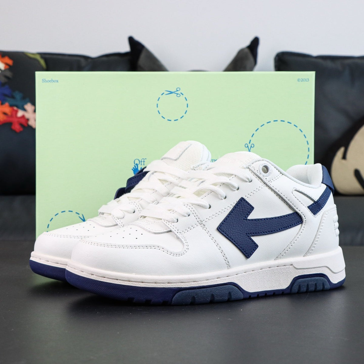 Off-White Out Of Office 'Blanc Bleu Nuit' — vue 16